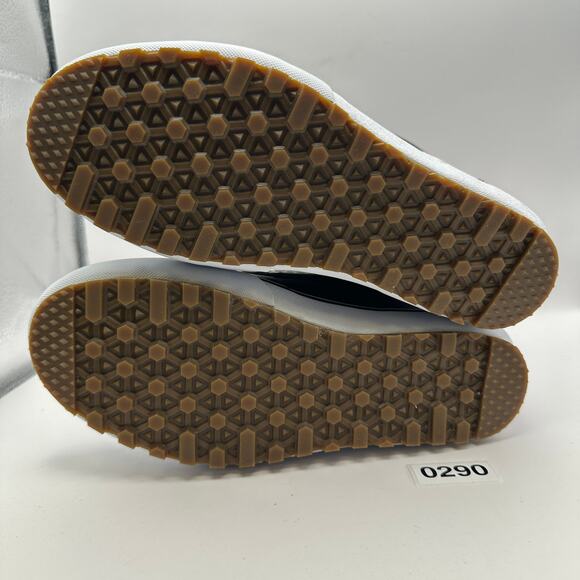 VANS Men's 8 Standard Mid Snow MTE Boot Black/White - Picture 3 of 6